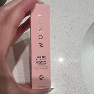 Monat Brighten + Correct Concealer